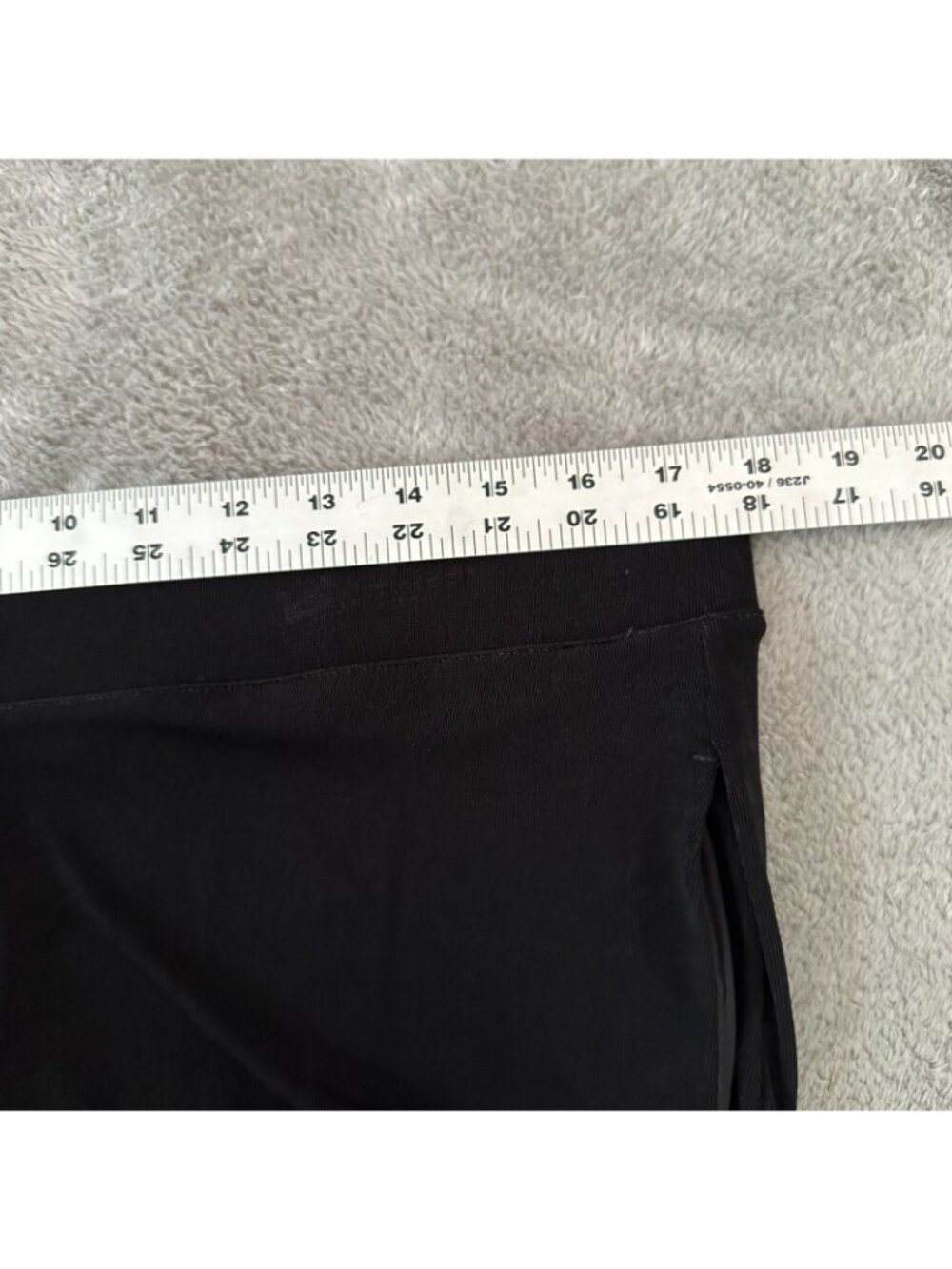 Chico's Black Wide Leg Pull On Cropped Pants Slinky Women's Large Petite LP - Picture 3 of 5